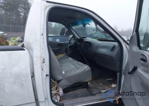 2000 Ford F-150 Work Series/Xl/Xlt from USA, damaged, VIN 3FTZF1729YMA42842